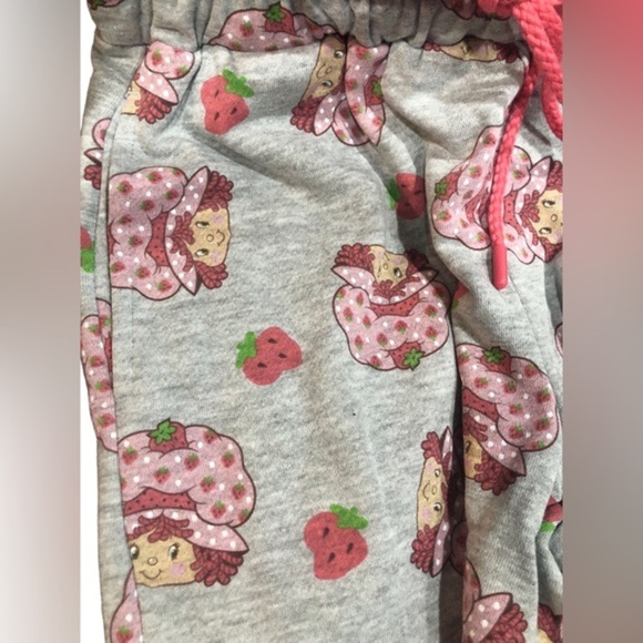 Strawberry Shortcake gray‎ knit strawberry shortcake print shorts size XS new - Picture 6 of 7